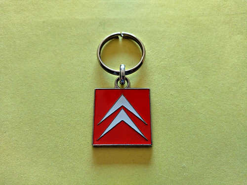 Ancien porte clés citroën - porte,