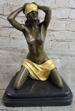 Sculpture En Bronze De Femme