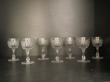 Lot 7 Verres à vin blanc  en cristal taillé Baccarat forme 6186 taille 8357