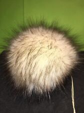 Pompon en fourrure, pompon en