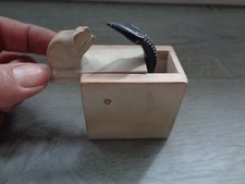 BOITE A SERPENT SURPRISE EN PIERRE A SAVON VINTAGE