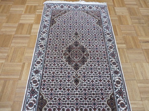 8 hand knotted - 2'6, x