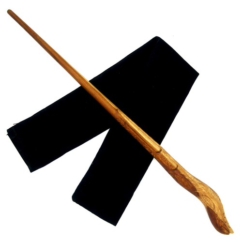 Main sculpté amande bois - 14,