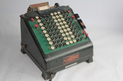 Ancienne machine calculer - ancienne, à