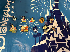 LOT 10 MICKEY MOUSE PIN