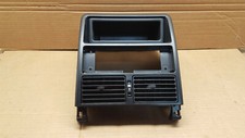Console centrale avec aerateur FIAT UNO 1 a identifier 