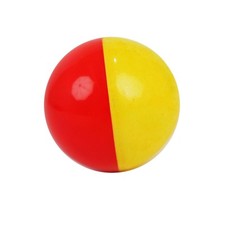 Entraînement de golf avec balles de golf dans le parc, équipement de , jeu de