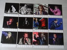 CALENDRIER  JOHNNY HALLYDAY   EN 12 PHOTOS  (SEPAREES )  25 / 25 CM  NEUVES