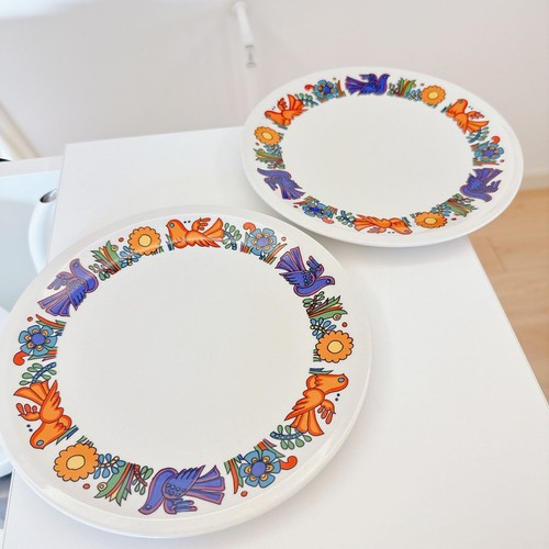 Lot assiettes à - 2,