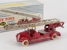 Dinky Toys F n° 32 D Auto-échelle de pompiers Delahaye en boite 1/43