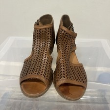 Coldwater creek heeled - coldwater,