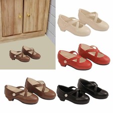 Chaussures de figurine à