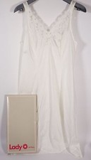 Nuit Vintage Femme De Paris