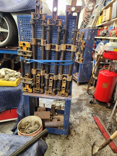 Car liner frame - frame, machine