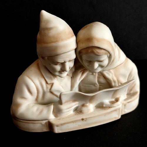 Belle statuette biscuit - statuette,