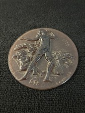 Médaille cristal de Daum et Corbin été 1970