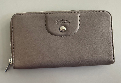 Nwt 340 authentic - $340+, longchamp