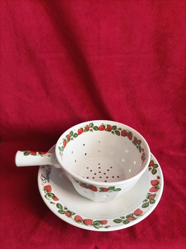 Beau fraisier porcelaine - fraisier,