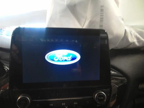Ecran gps ford fiesta - ford, 7