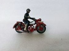 ancienne moto avec soldat pompier quiralu 