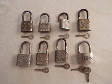 Lot de 7 Cadenas SOS Anciens avec Clé + 1 sans Clé