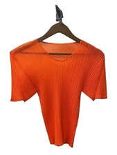 PLEATS PLEASE ISSEY MIYAKE