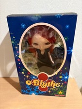 Poupée Blythe Rouge Noir -