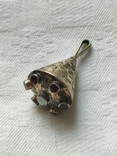 Bijou ancien : penddentif , perle , grenats.