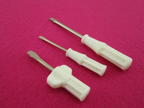 Sewing machine piece screw - machine, 3