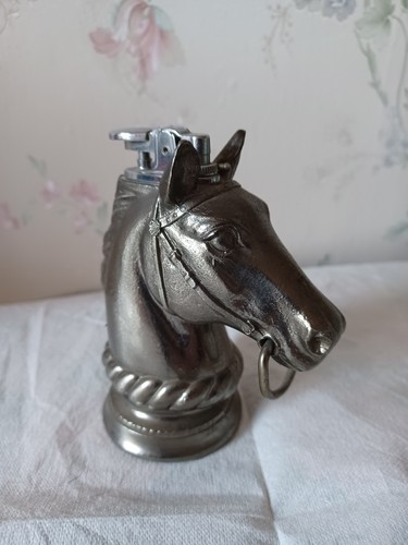 Briquet table forme - de, en