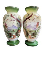 Paire de grands vases en opaline décorés main avec marques au talon – Napoléon I