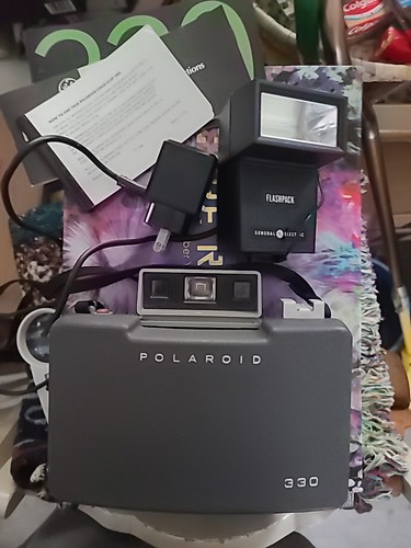 Vntg polaroid 330 land camera - vntg,