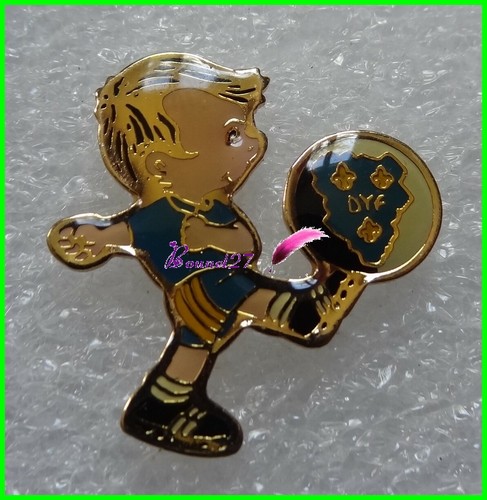 Pin club football joueur - pin's, de