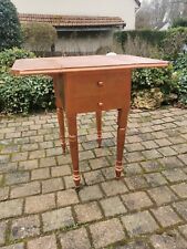 Table de chevet / d'appoint avec plateau à rabats / travailleuse