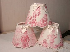 Abat-jour festonné toile de jouy rose " jeux d'eau" 13cm A pince