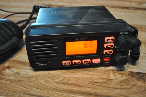 Uniden um380 solara dsc - d,