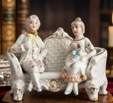 Statuette d'un couple