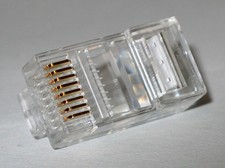 8 prises RJ45 ETHERNET à sertir
