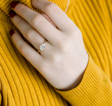 Bague de fiançailles en or
