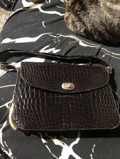 Sac main croco - À, en