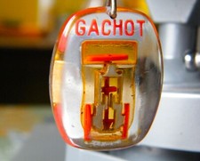 Rare BOURBON Mobile GACHOT , Robinet en coupe fonctionnel , porte clés , Key fob