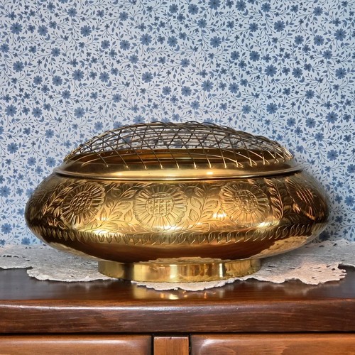 Brass flower frog bowl - brass,