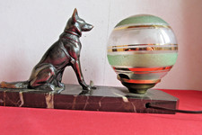 VEILLEUSE  ANCIENNE  LAMPE BOULE   ART-DECO - CHIEN  Régule sur Marbre