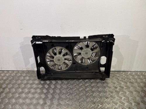 Toyota auris 150 2012 - 150,