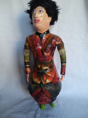 Poupée papier maché - papier,