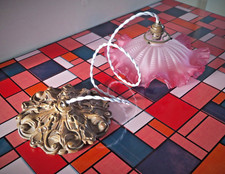 Ancien plafonnier Abat-jour suspension dentelée opaline rose soufflée Années 30