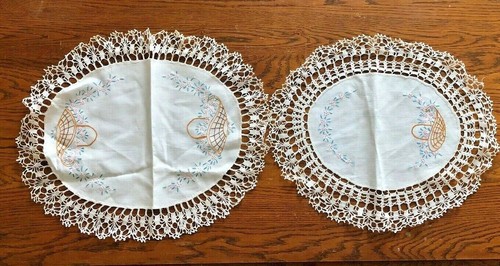 Vtg table runners dresser - runners,