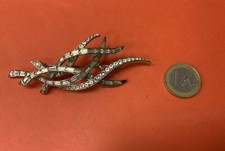 Jolie Broche Boucher