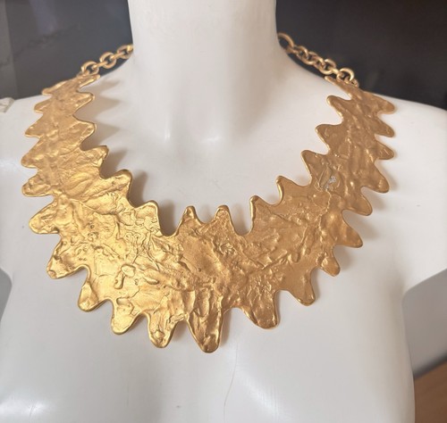 Superbe collier plastron biche - collier,