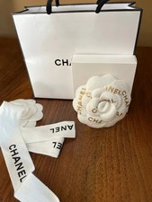 Camélia Chanel Blanc et Doré